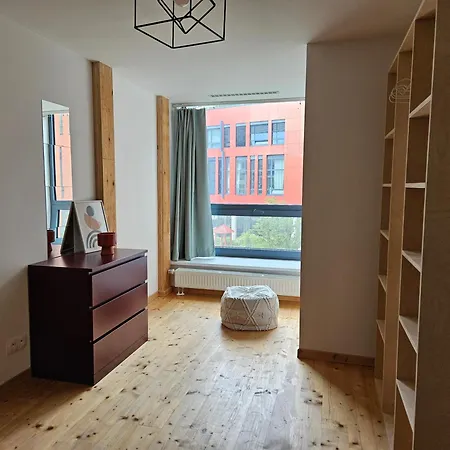 Apartment Spacious Modern Loft, 2 Bedrooms, 95m2, Free Parking *