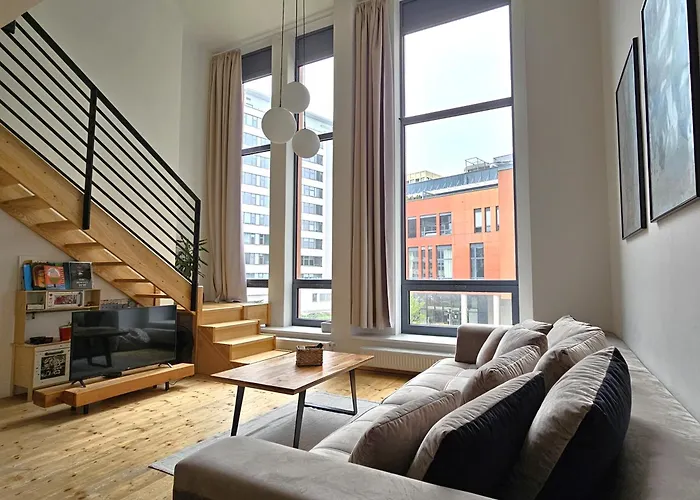 Spacious Modern Loft, 2 Bedrooms, 95m2, Free Parking Братислава