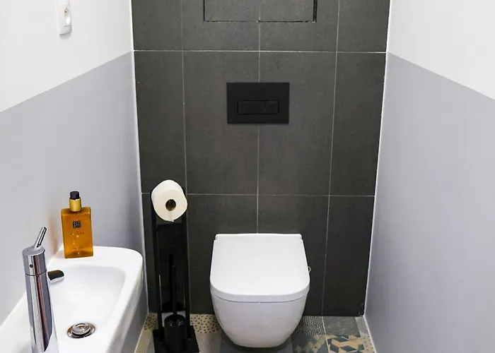 Апартаменты Spacious Modern Loft, 2 Bedrooms, 95m2, Free Parking Братислава