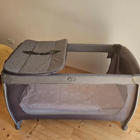 Spacious Modern Loft, 2 Bedrooms, 95m2, Free Parking דירה